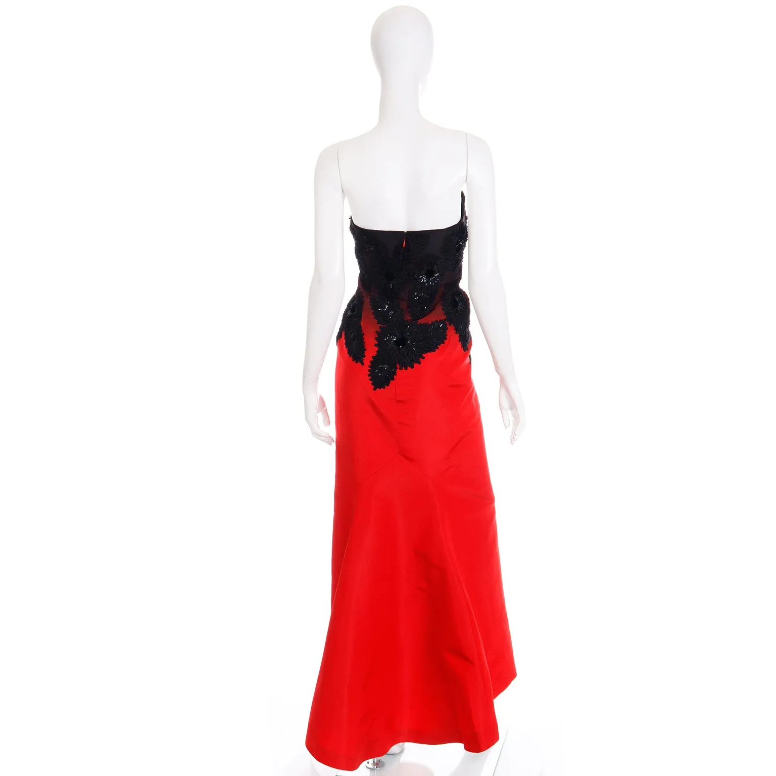 2008 Oscar de la Renta Red & Black Ombre Embroidered Evening Dress