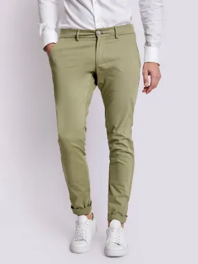 Bruun & Stengade Men Green Solid Slim Fit Trouser