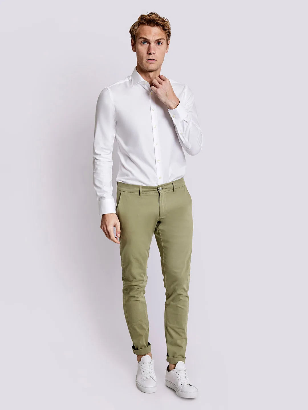 Bruun & Stengade Men Green Solid Slim Fit Trouser