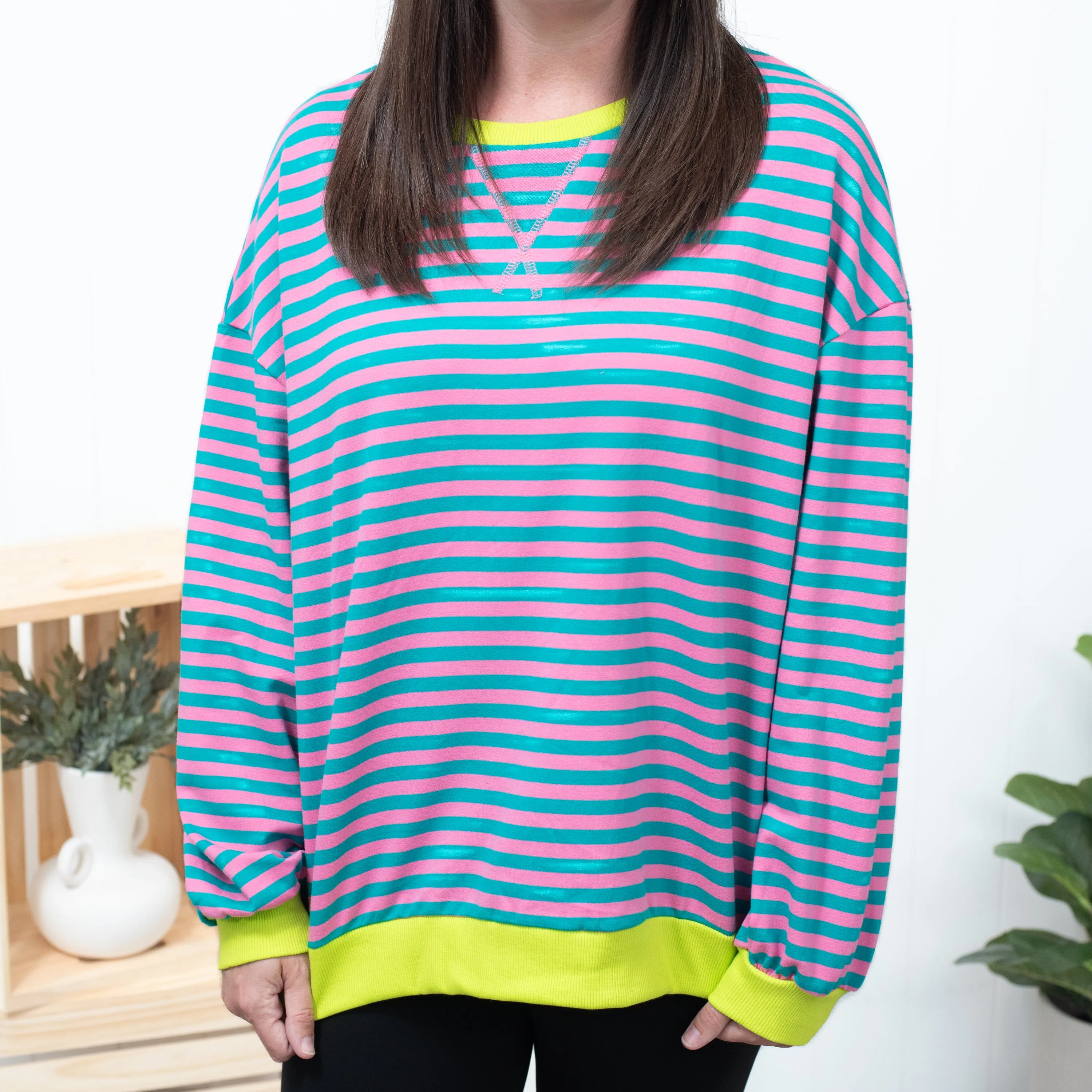 Casual Charm - Stripe Contrast Edge Oversized Sweatshirt