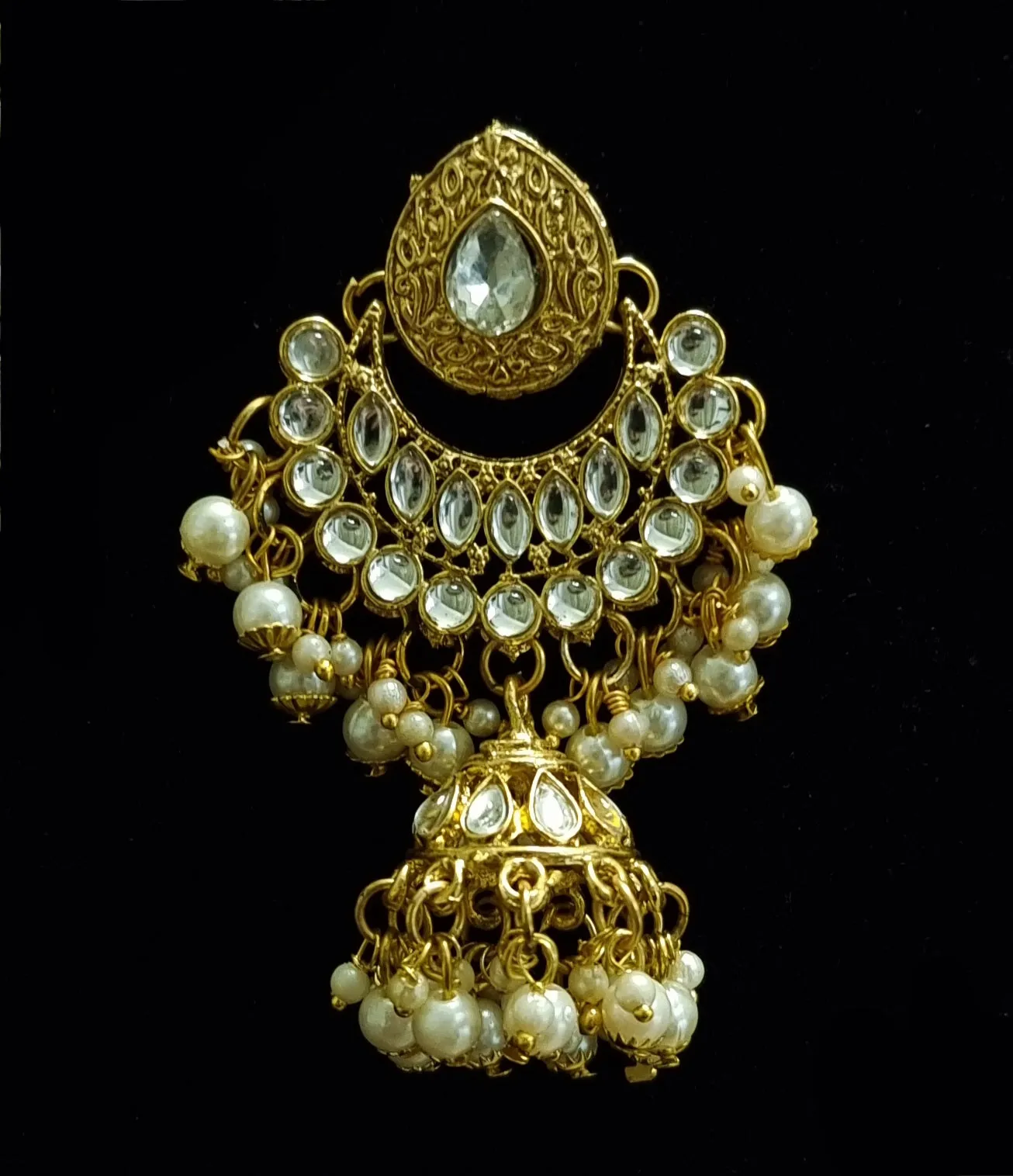 Designer kundan gold plated bridal set.