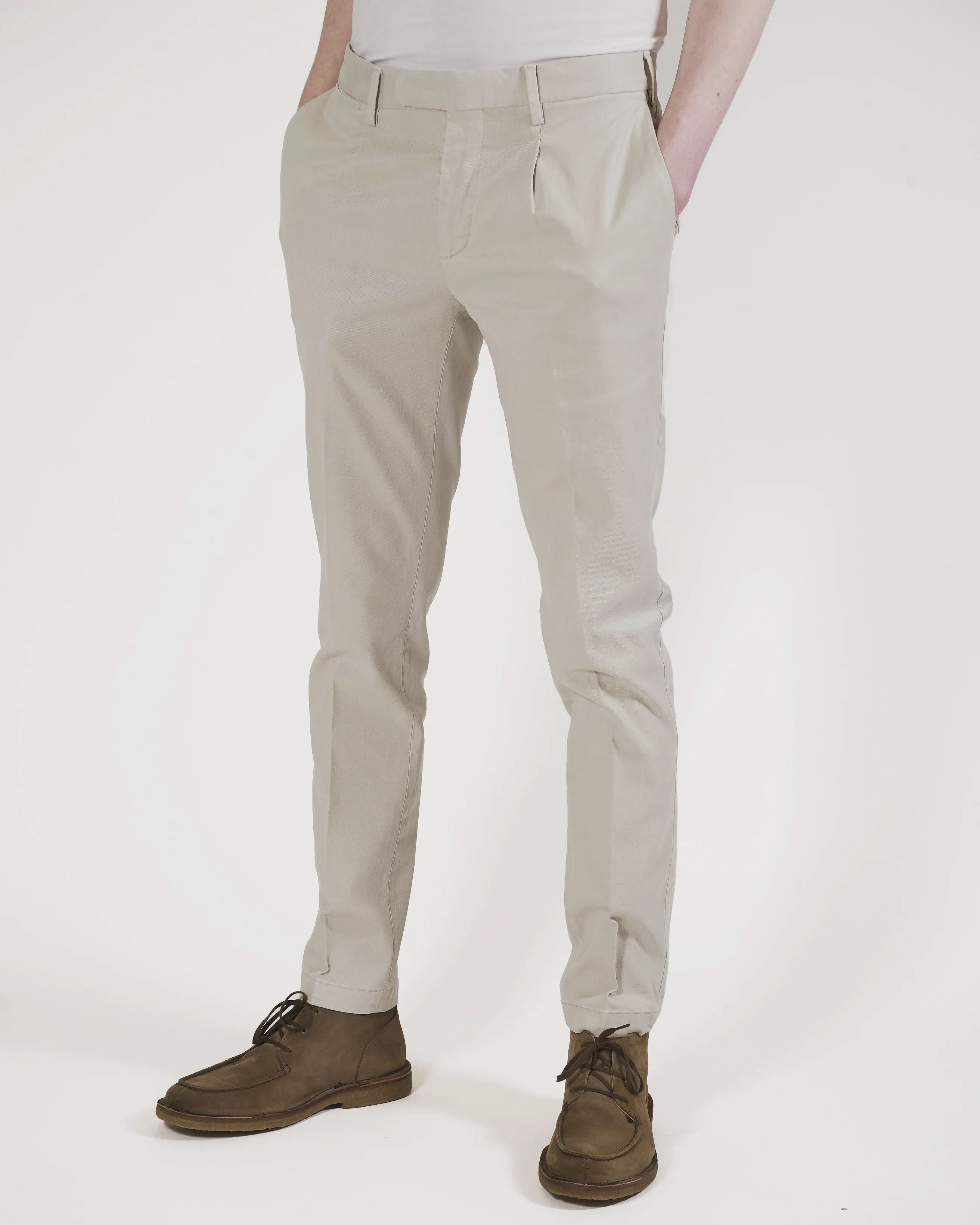 Devore Incipit Slim Fit Chino - Almond