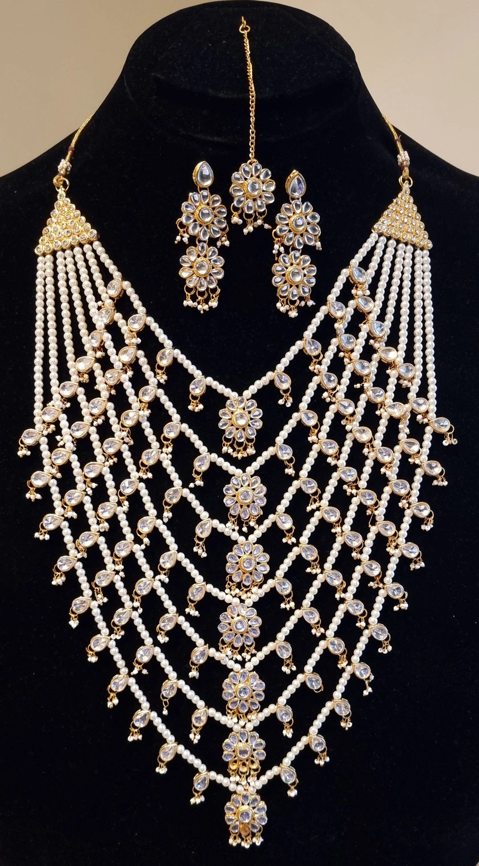 Indian Ethnic Kundan Jadau GoldPlated 7 layered malaa with Earring & tikka.