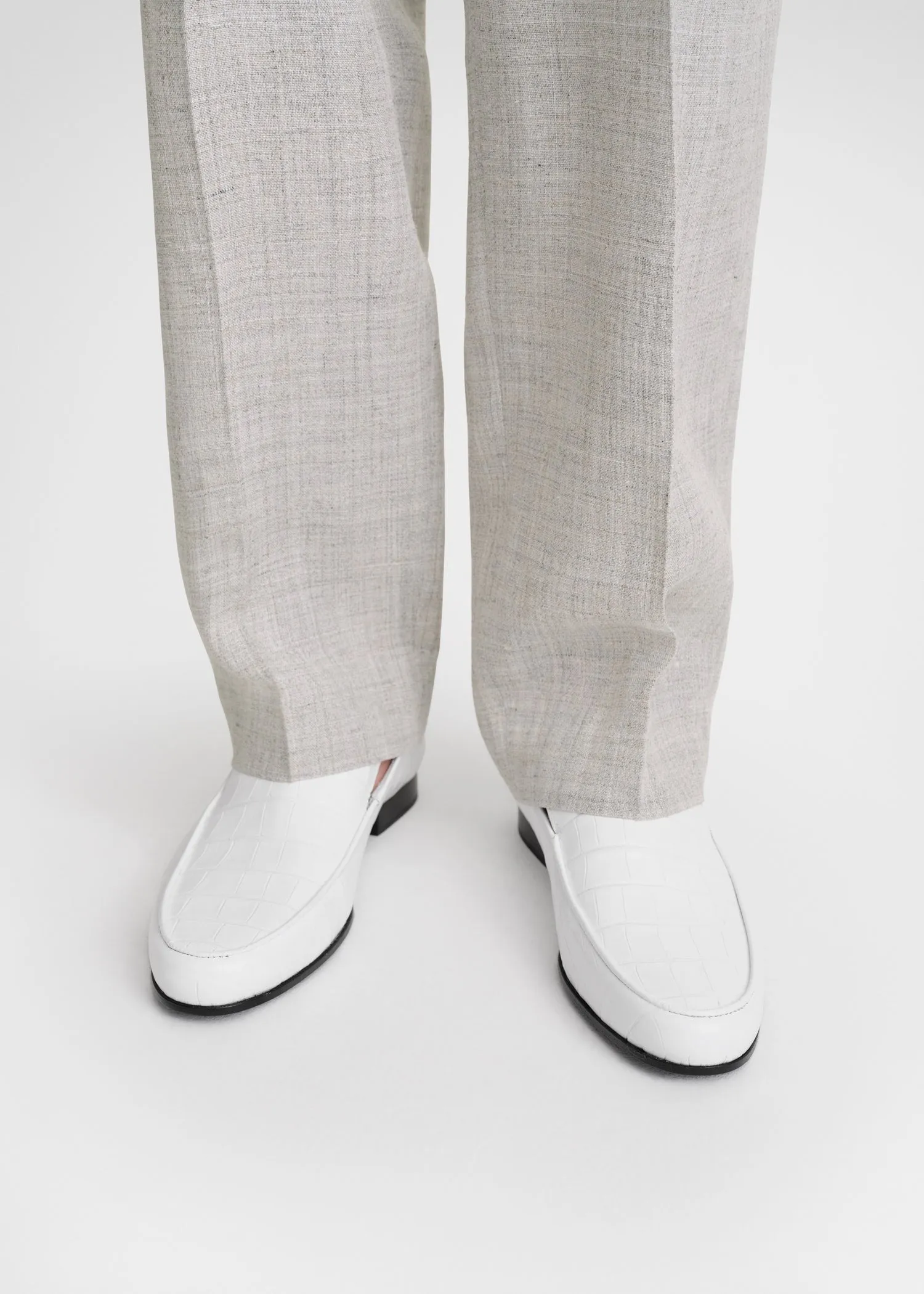 The Croco Oval Loafer white