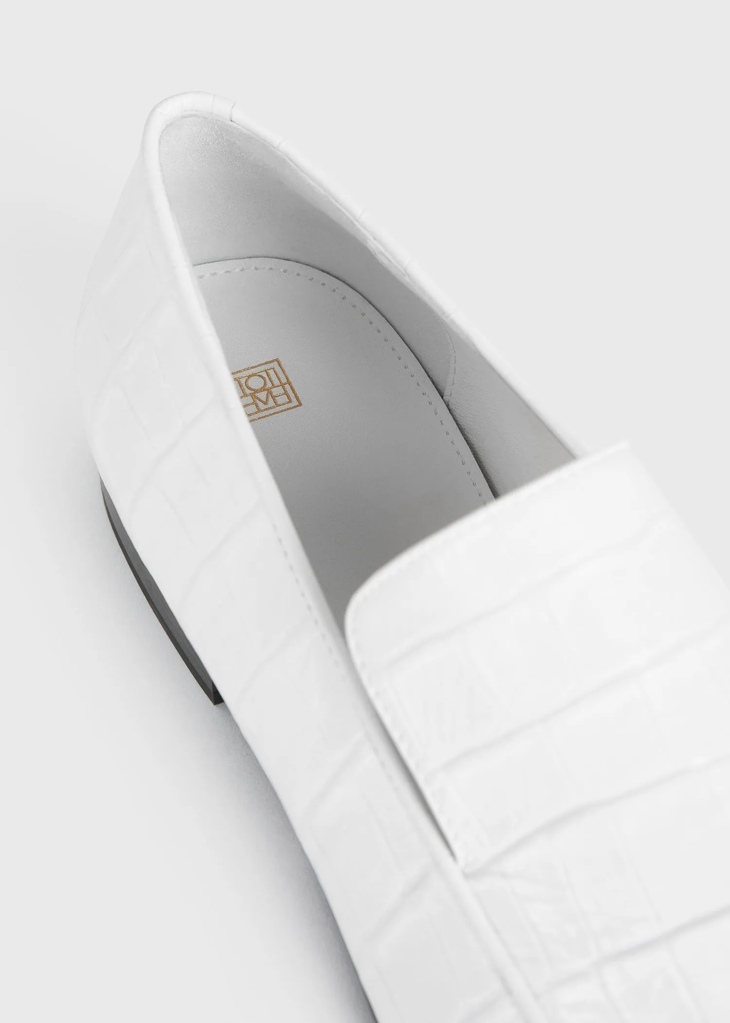 The Croco Oval Loafer white