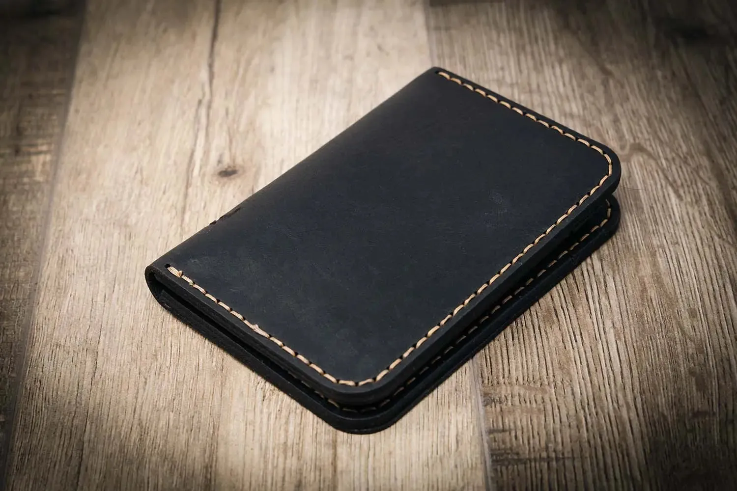 The Tyler Vertical Wallet - Black